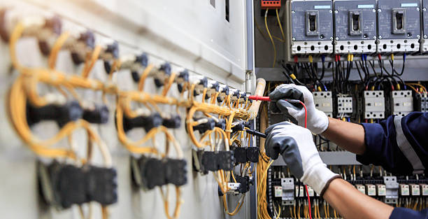 Professional Electrician technician working in Springfield, FL